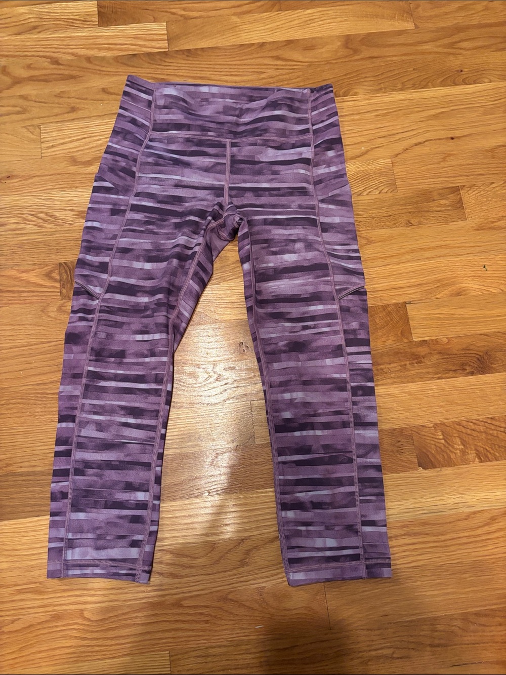 Lulu Lemon Speed Up Crop Leggings in Purple